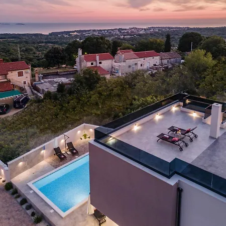 Sea View Mandriol Villa
